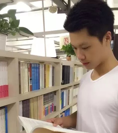 計(jì)算機(jī)網(wǎng)絡(luò)技術(shù)專業(yè) 連接數(shù)字世界的橋梁